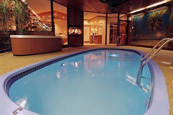 Sybaris Pool Suites Mequon Brown Deer Exterior foto