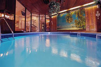 Sybaris Pool Suites Mequon Brown Deer Exterior foto