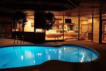 Sybaris Pool Suites Mequon Brown Deer Exterior foto
